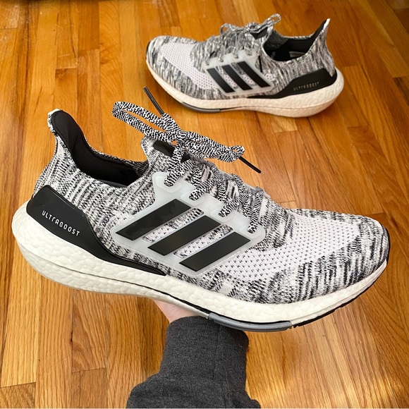 adidas gazelle silver green womens Men's Adidas Ultraboost Light, Core Black/Grey Six/Cloud White, 9 D Me